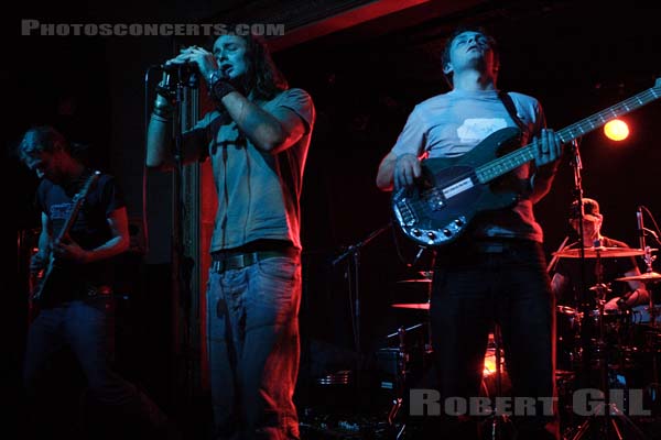 TWENTYSIXFEET - 2006-11-28 - PARIS - La Fleche d'Or - 